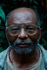 Jesús María Mina in Yo vi tres luces negras