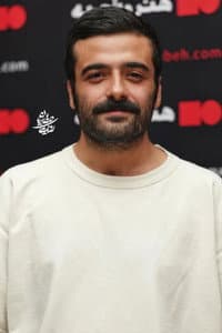 Sahand Jahedi in Yek Vajab Aseman