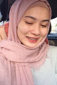 Aien Zahalan in Hikayat Cinta Si Pematah Hati