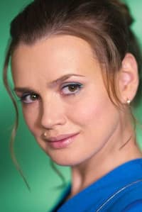 Natalya Fischuk in Отражение
