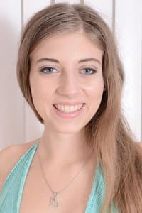 Alyce Anderson in Teen Facials 4