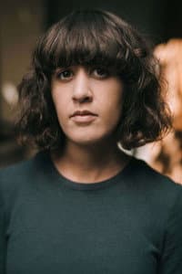 Naïla Guiguet in Swan dans le centre