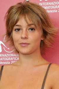 Miriana Raschillà in Short Skin