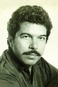 Giorgos Oikonomou in Τα 201 Καναρίνια