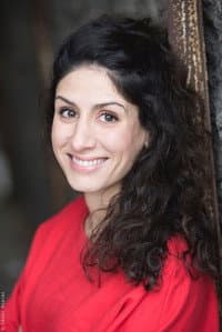 Aïda Asgharzadeh in Les poupées persanes