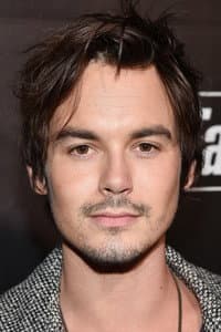 Tyler Blackburn in Ravenswood