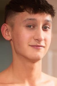 Noah Bentley in Twinks Wide Open