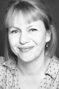 Delphine Bibet in Lola vers la mer