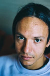 Oleg Surajev in Man dvim keli