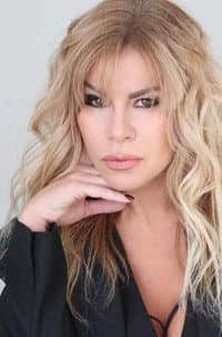 Manjola Nallbani in Rikonstruksioni