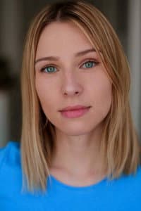 Ania Gauer in Issei