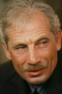 Vladimir Yemelyanov in Знак беды