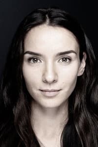 Emilia Wellbrock in Duck Drug