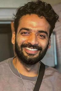 Vaibhav Raj Gupta in Ascharyachakit!
