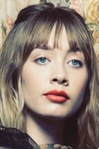 Alexandra Savior in Zieri Cosmos