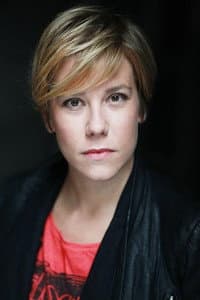 Chloé Chevalier in En attendant les barbares