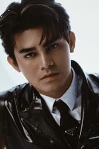 Iñigo Pascual in Drags to Riches