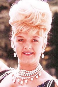 Joan Sims in Iolanthe