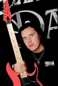 Kasperi Heikkinen in Dirkschneider: Live - Back to the Roots - Accepted!