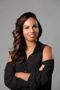 Nina Alcantara in Relicário