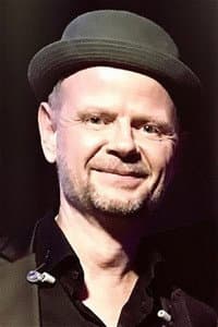 Nicholas Findsen in JOHN: en koncerthyldest til John Mogensen