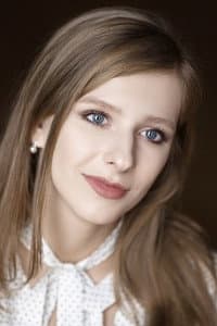 Elizaveta Arzamasova in Проклятый чиновник