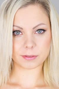 Julia Parker in The White Boxxx 32