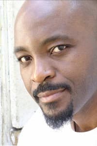 Emile Abossolo M'bo in Un homme qui crie