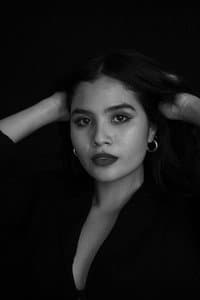 Micaela Hernández in Cuando cae la tarde