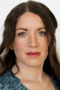Amira Jensen in Et Eksempel: Dem På Gulvet