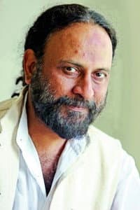 Ketan Mehta in Teevra Madhyam