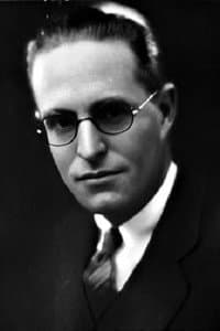 Robert P. Kerr in Love, Loot and Crash