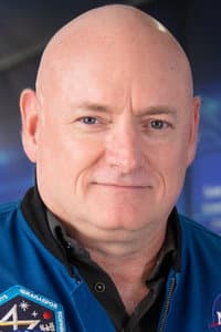 Scott Kelly in Behind the Curve