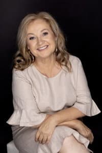 Veronica Wain in PLACES