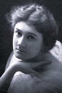 Alice Wilson in Payment Guaranteed