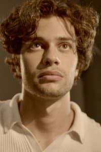 Liam Hellmann in Les Héros du Louvre