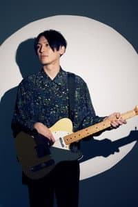 Mitsuyasu Shimozuru in ヨルシカ LIVE 2024「前世」