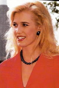 Lisa Ward in Naked Wishes