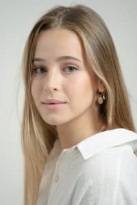 Lucía Pemán in Algo permanente