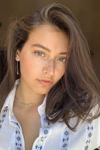 Jessica Clements in Nude