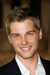 Mike Vogel in Across the Hall