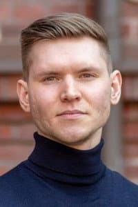 Markus Allard in Markus Allard siktar mot riksdagen