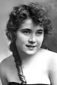 Patricia Palmer in The Coward