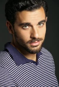 José Pablo Minor in Los hilos del pasado