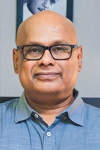 Suresh Chakravarthy in Shoot the குருவி