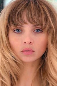 Amandine Noworyta in Les Ronds-points de L'hiver