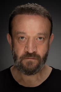 Şener Savaş in Kan Kardeşler