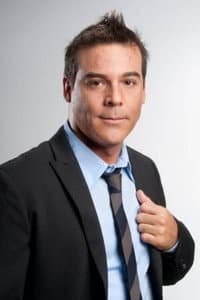 Adolfo Aguilar in No Te Mueras Por Mí