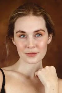 Shelby Handley in Cheat