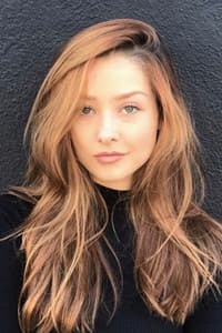 Hannah Bamberg in Expectant